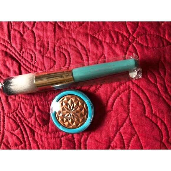 CARMINDY & CO - NWOT - CarmaGlow Bronzer in "Aloha" & Love Struck Brush/Just In! - Picture 4 of 16